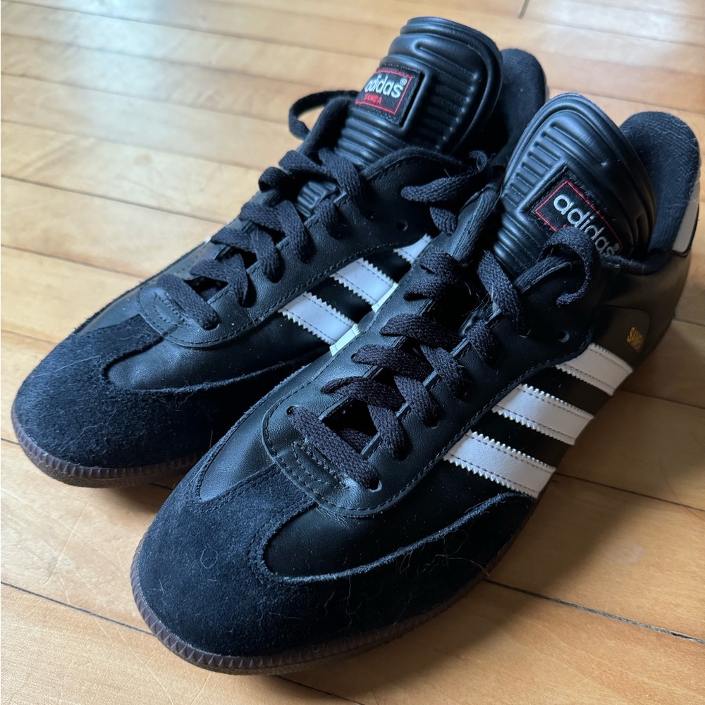 Men’s Adidas Samba sneaker. Size 10. New without tags.